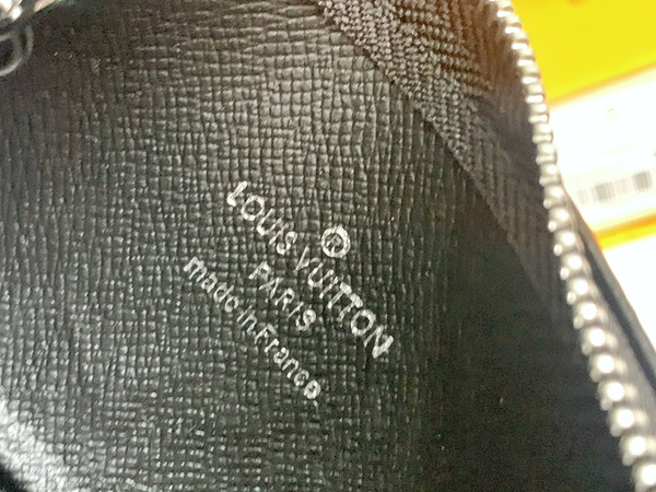 LVコピーウォレット角部分ディテール